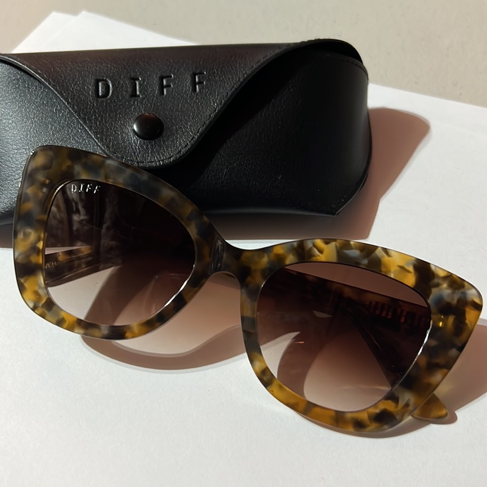 Diff Sunglasses - image 1